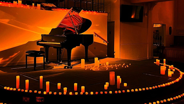 candles piano